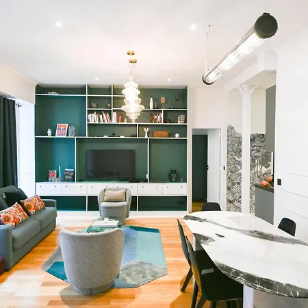 Le Marais Pl De La Bastille 3bd 3bth For 10 Guests Parigi