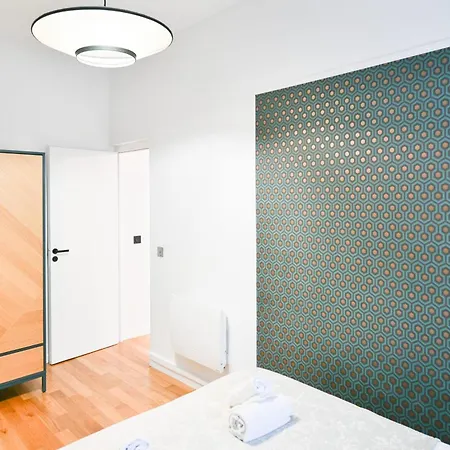 Apartment Le Marais Pl De La Bastille 3bd 3bth For 10 Guests Paris